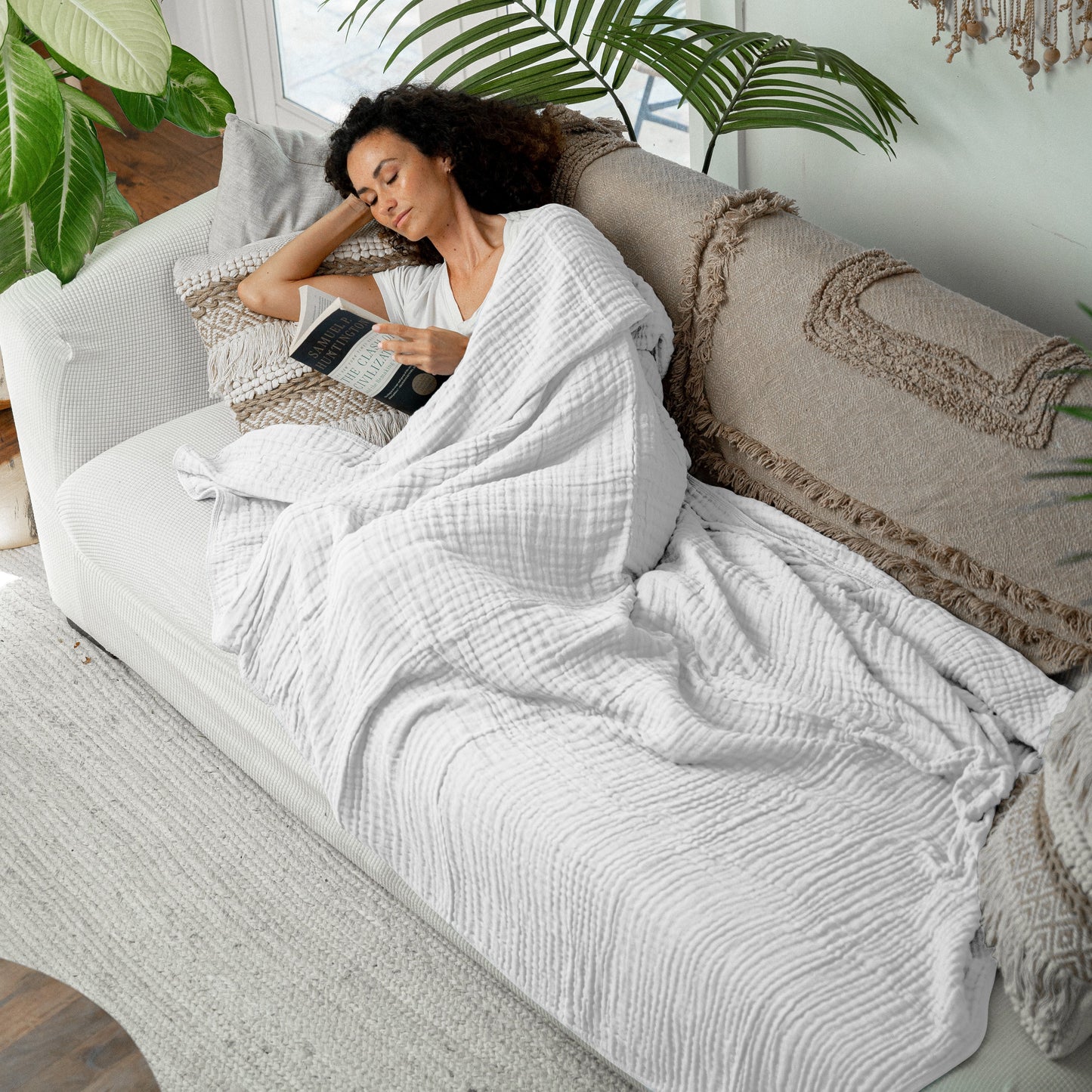 Adult Muslin Blanket in White