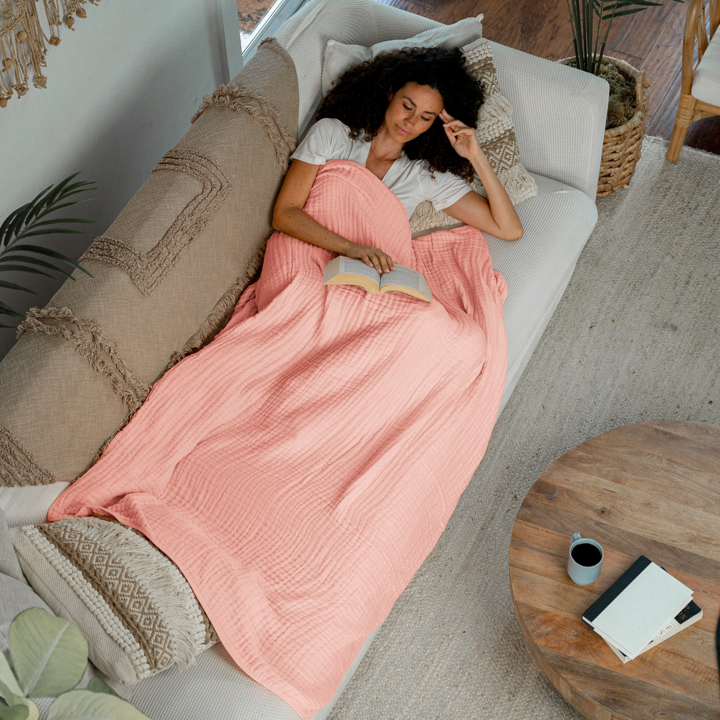 Adult Muslin Blanket in Lace Pink