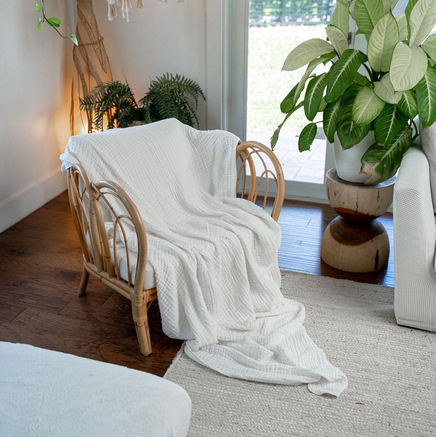 Adult Muslin Blanket in White