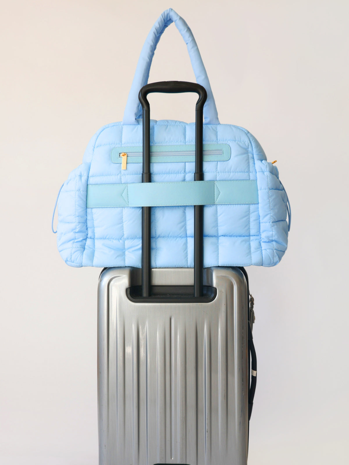 the weekender duffle bag