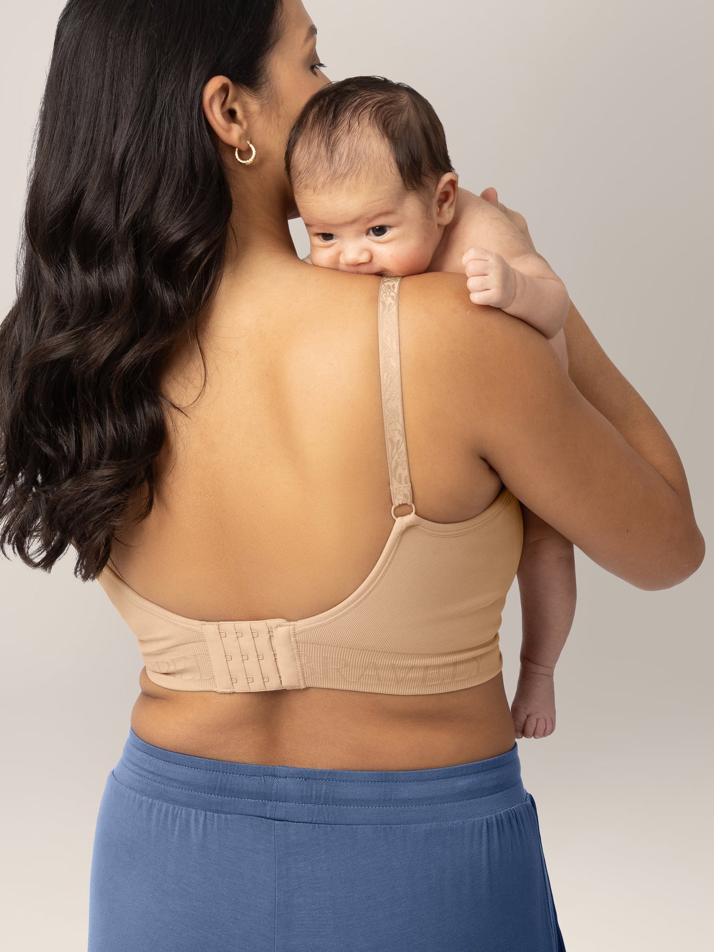 Sublime® Hands-Free Pumping & Nursing Bra | Beige