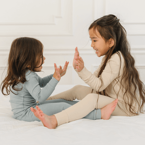 Toddler/Kids Bamboo Pajamas - Slate | Dreamland Baby - additional view