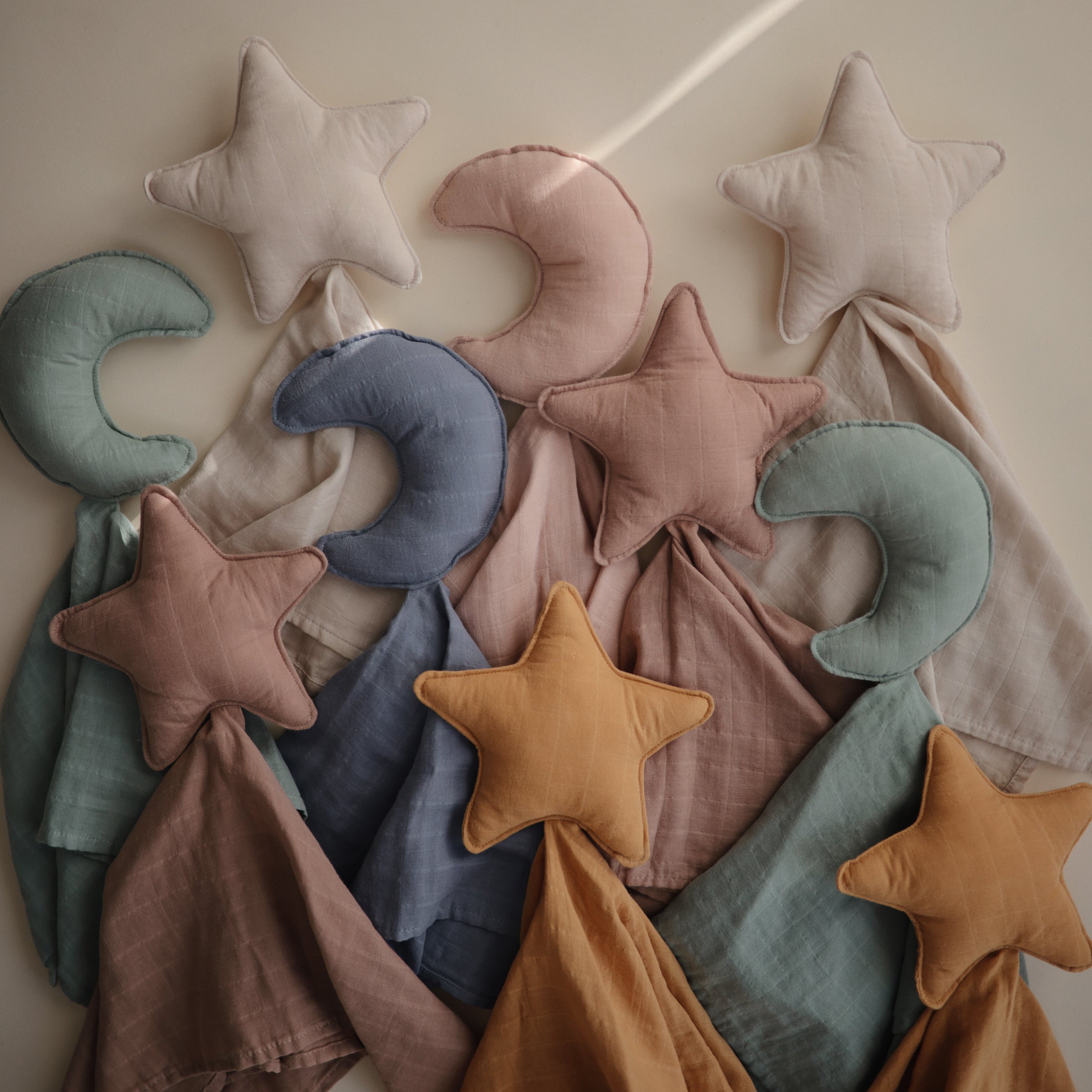 Moon Lovey Blanket | Mushie - additional view