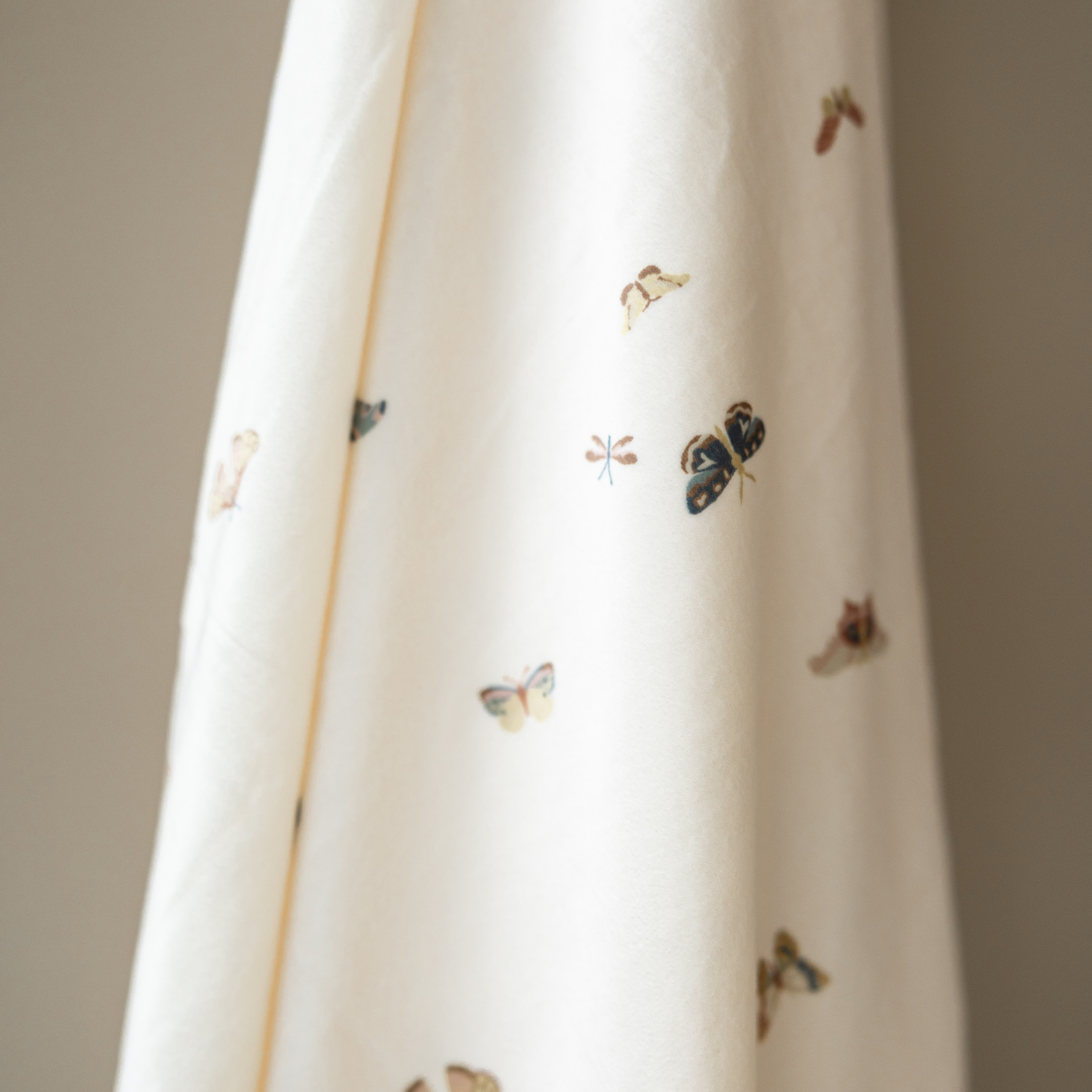MINKY STRETCH LUXE SWADDLE/BLANKET | Saranoni - additional view
