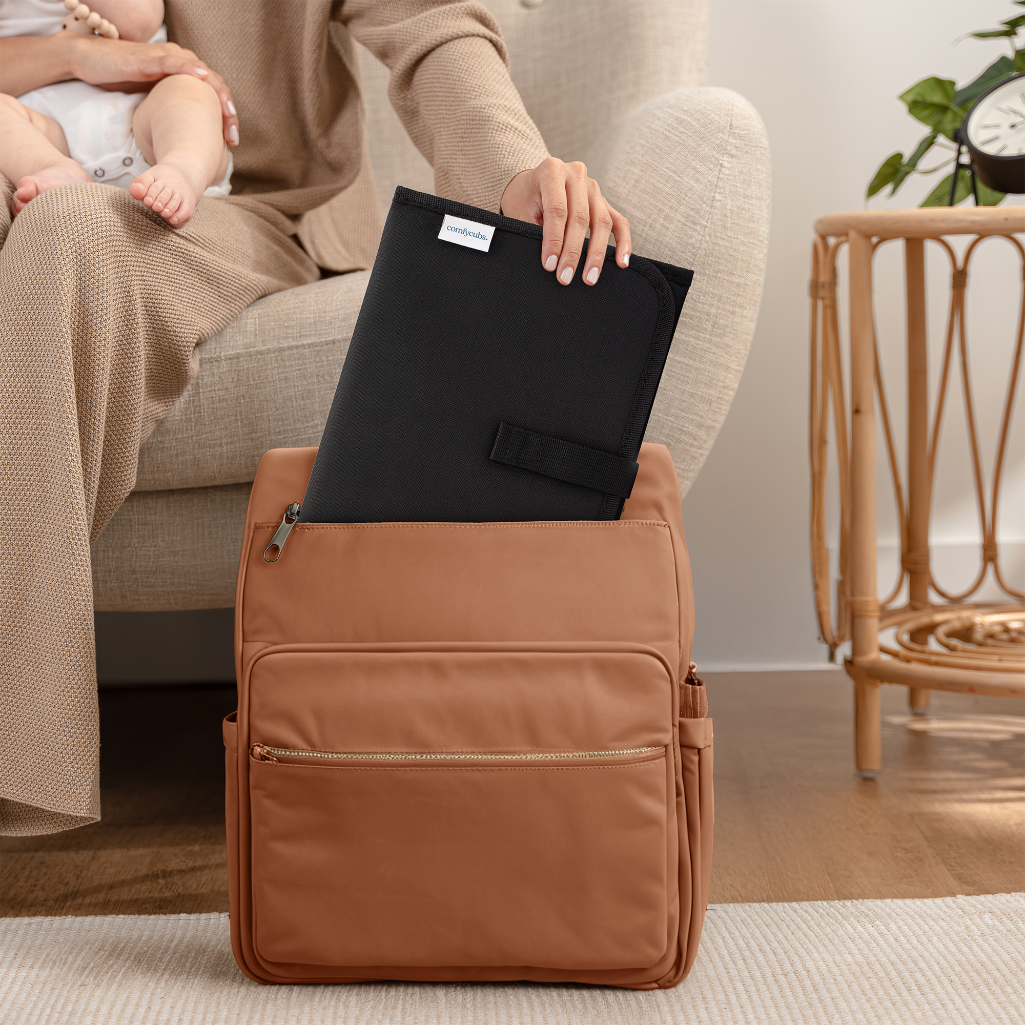Compact Changing Pad in Solid Black | Comfy Cubs - additional view