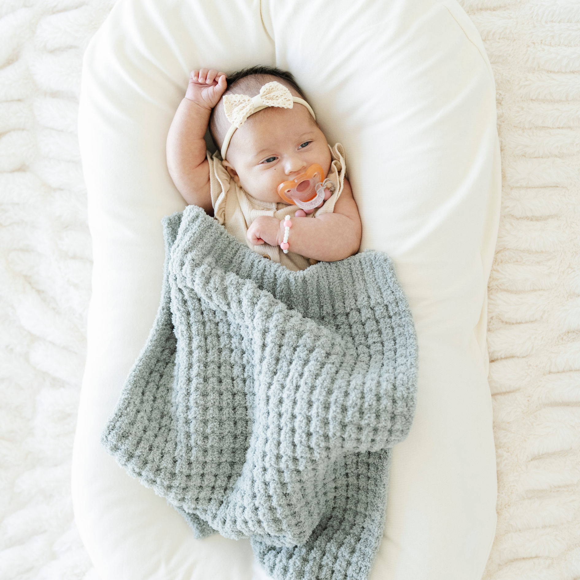 WAFFLE KNIT MINI BLANKETS | Saranoni - additional view