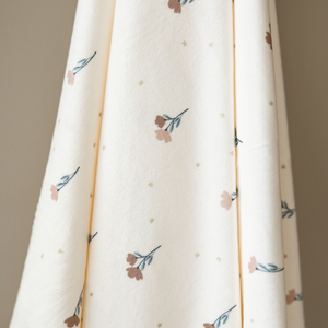 MINKY STRETCH LUXE SWADDLE/BLANKET | Saranoni - additional view