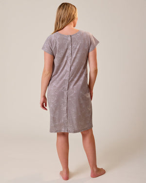 Universal Labor & Delivery Gown | Lilac Bloom | Kindred Bravely - additional view