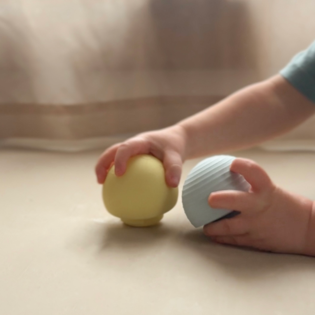 Your (Un)Ordinary Bath Toy - b is for ball® - Blue Cotton Candy | Biggest Little - additional view