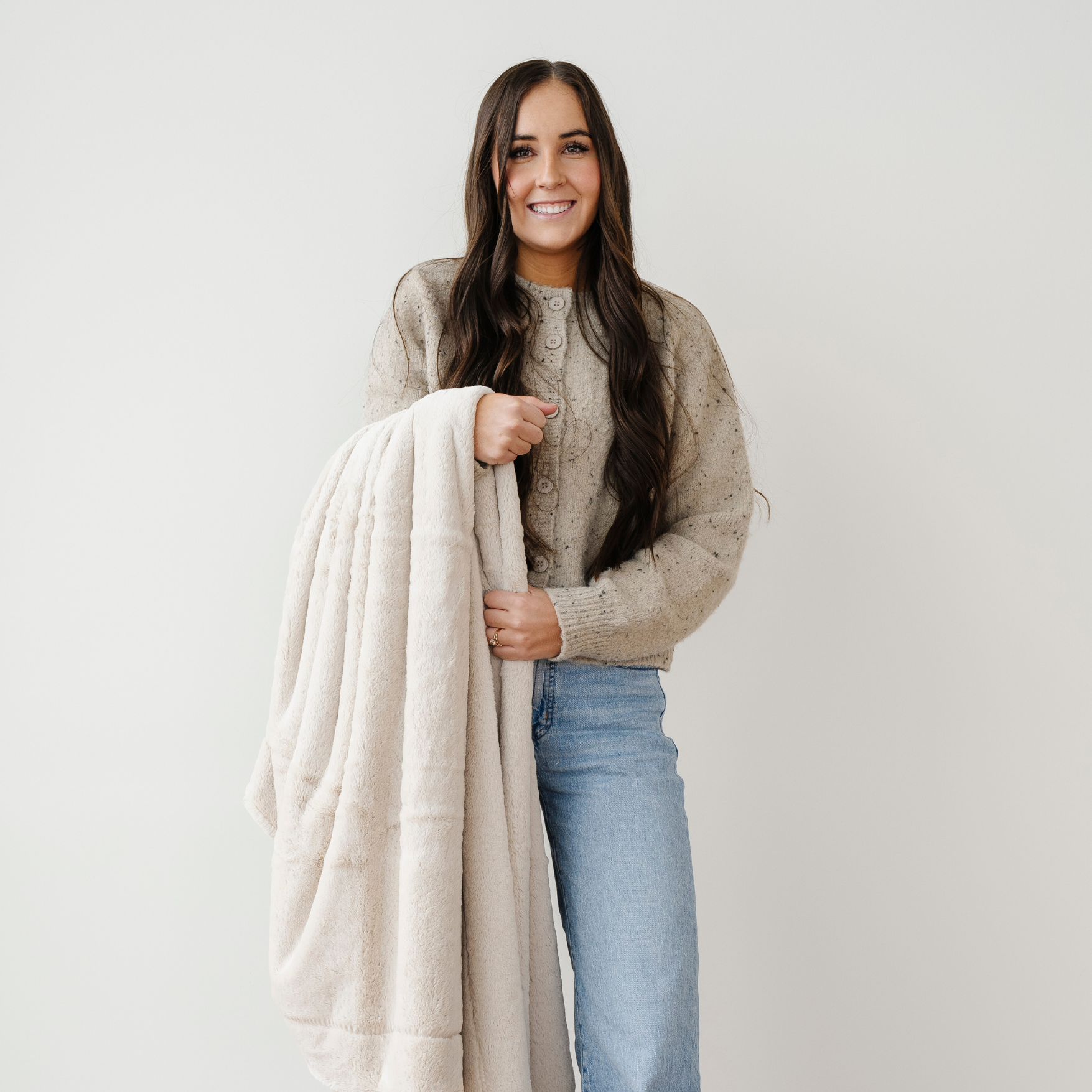 LUSH THROW BLANKETS | Saranoni - additional view