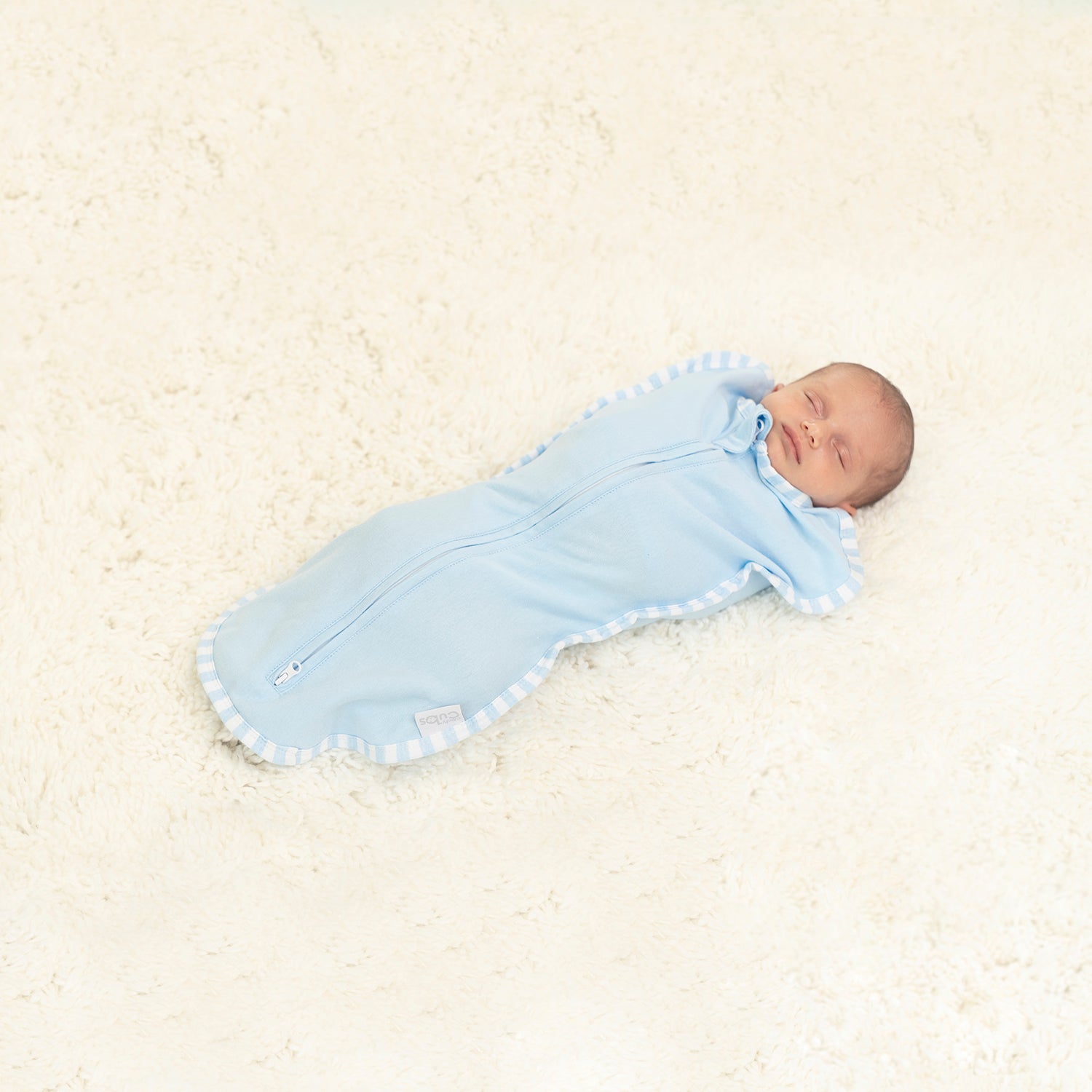 Easy Zipper Swaddle Blankets in Blue | Comfy Cubs - additional view