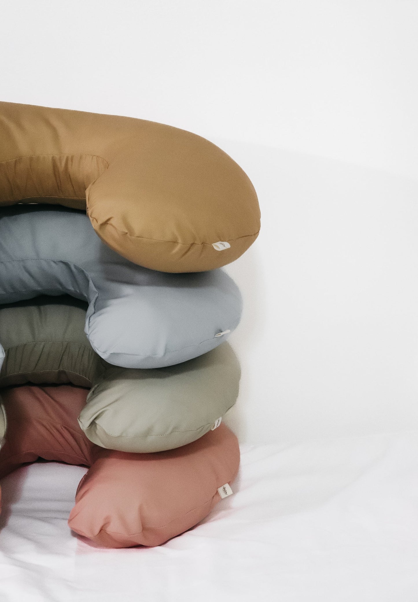 Meadow Wipeable Nursing Pillow Cover