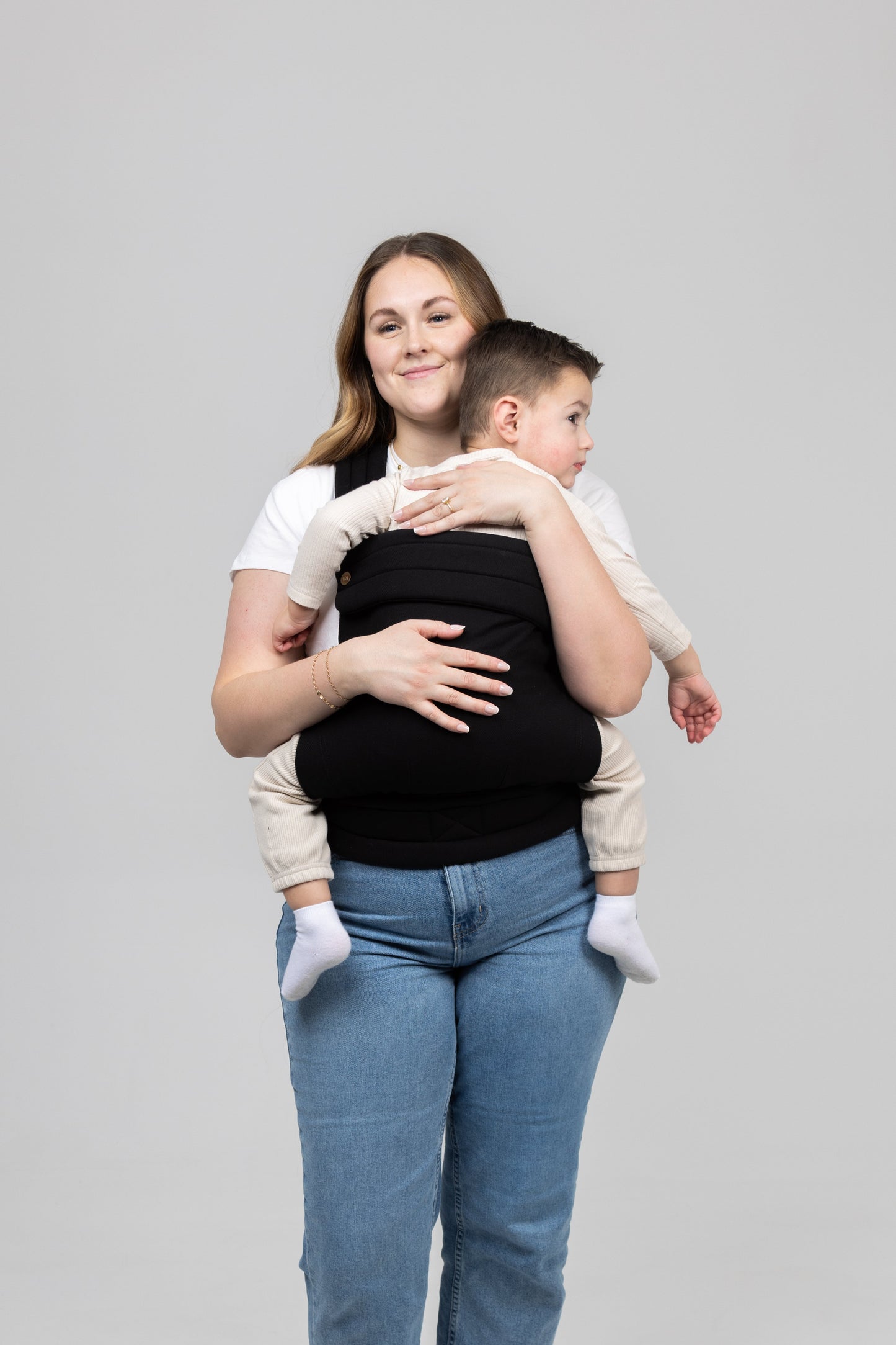 The Monarch Carrier Ebony