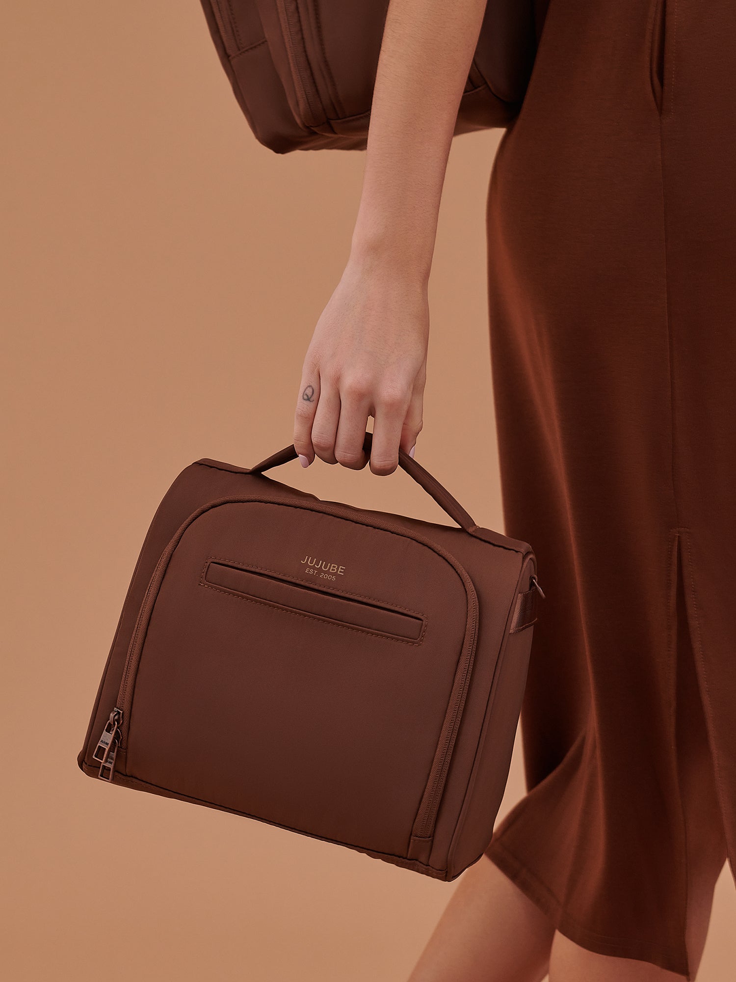 Insulated Bottle Bag - Espresso | JuJuBe - additional view