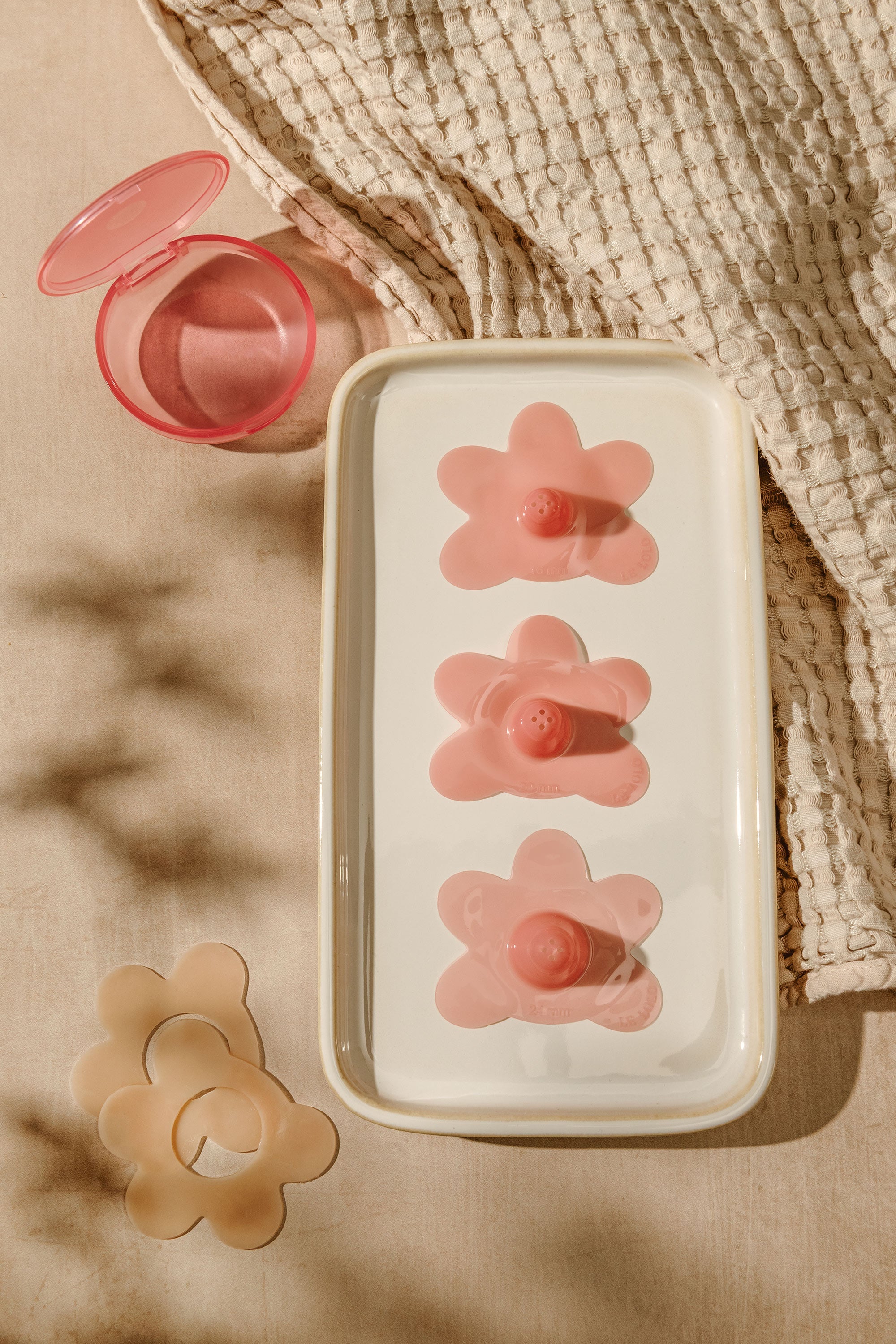 The Perfect Fit Kit Nipple Shield Set | Le Lolo - additional view