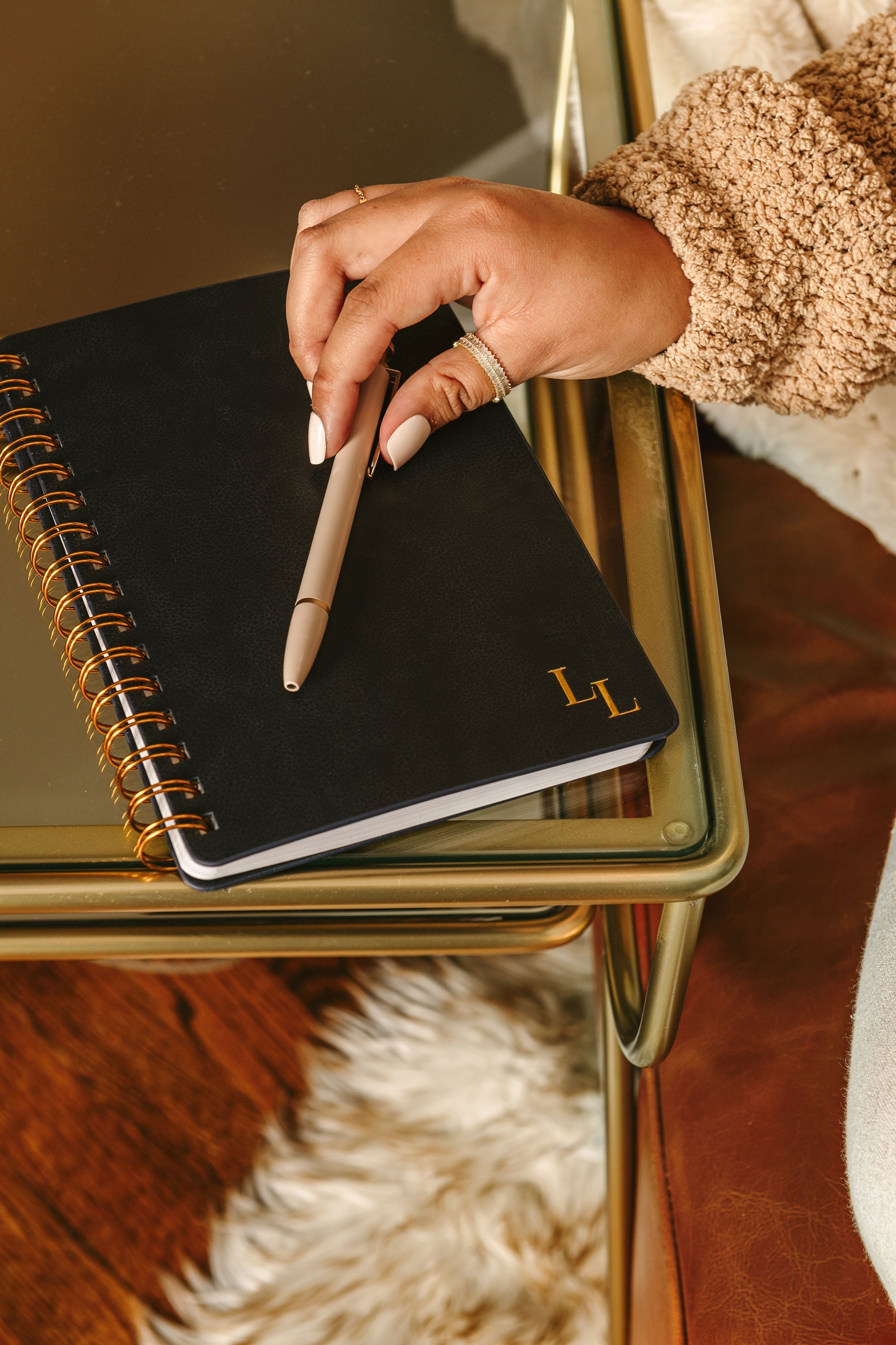 Journal: Journal Prompts for Mama + Daily Tracker for Baby | Le Lolo - additional view