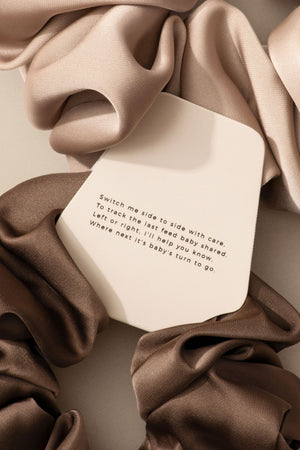 Breastfeeding Reminder Scrunchie | Le Lolo - additional view