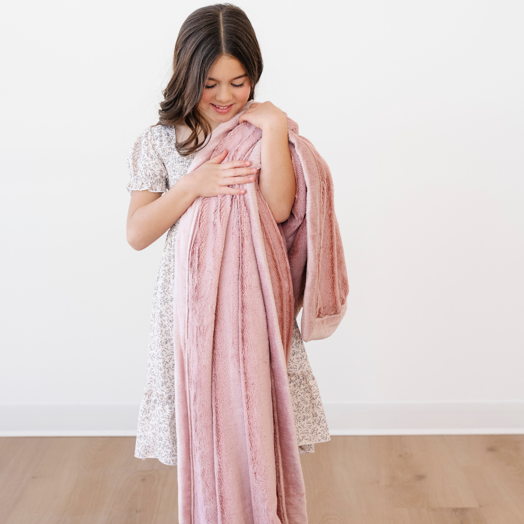 LUSH TODDLER BLANKETS | Saranoni - additional view