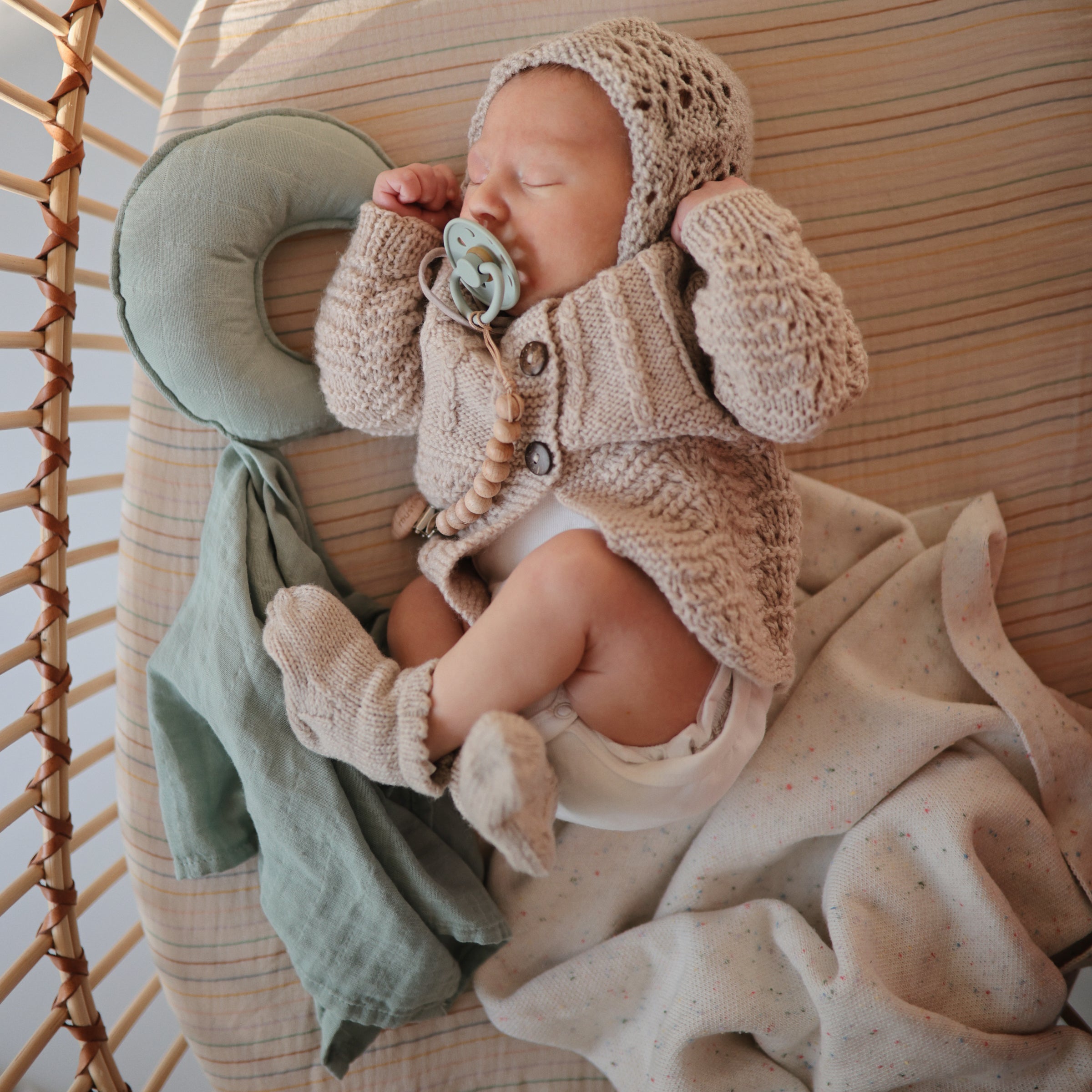 Moon Lovey Blanket | Mushie - additional view