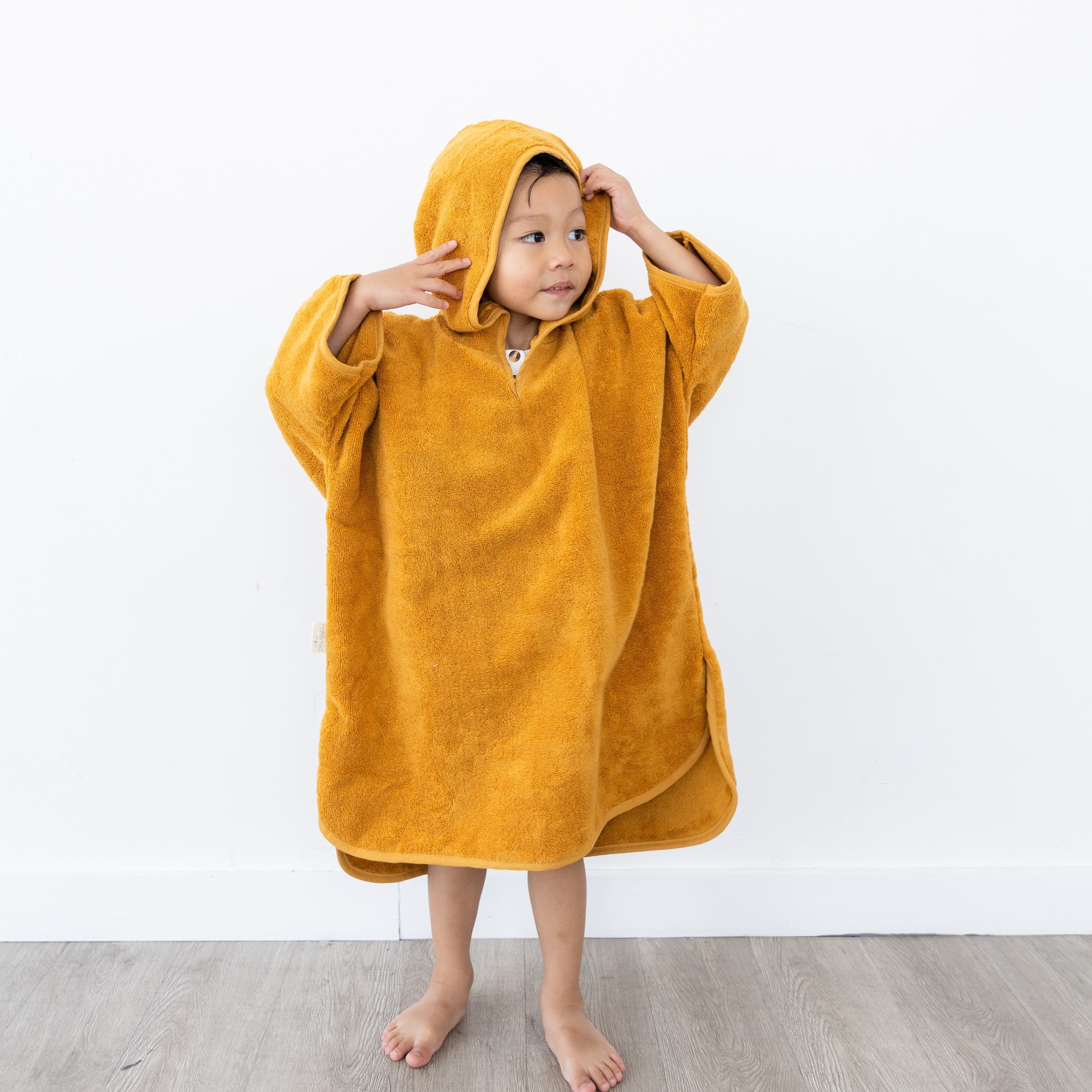 Organic Cotton Hooded Poncho | Natemia - additional view