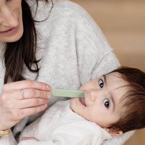 Sensory Tongue Depressor (2-Pack) | ezpz - additional view
