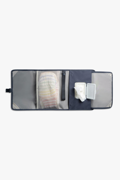 Go Anywhere Changing Wallet / Dusky Blue