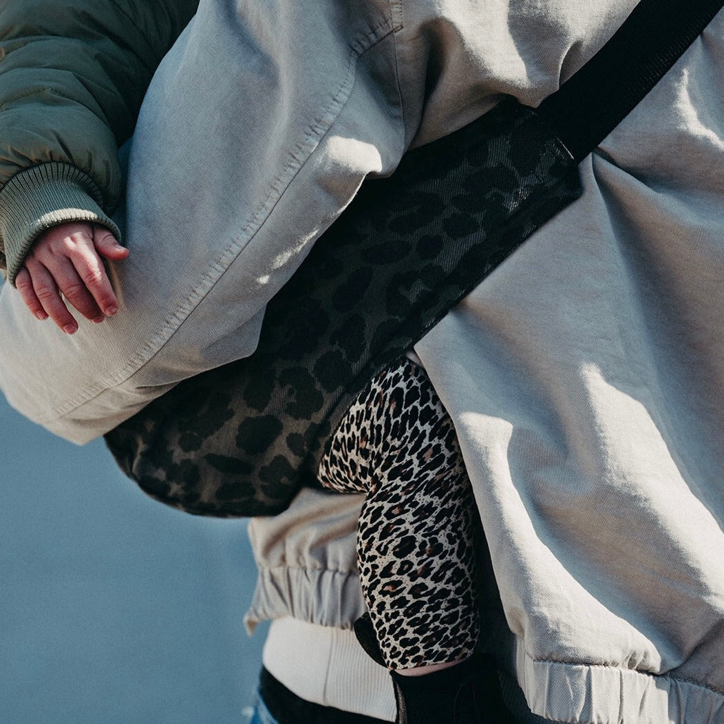comfortable hands free toddler carrier