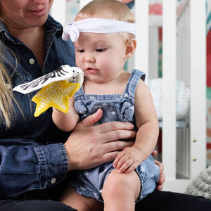 Crinkle Teether - Starfish | Wee Gallery - additional view