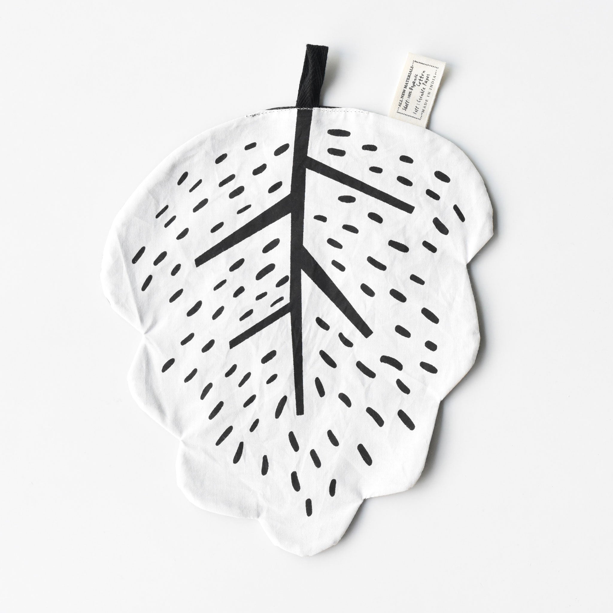 Organic Crinkle Toy - Leaf | Wee Gallery - additional view