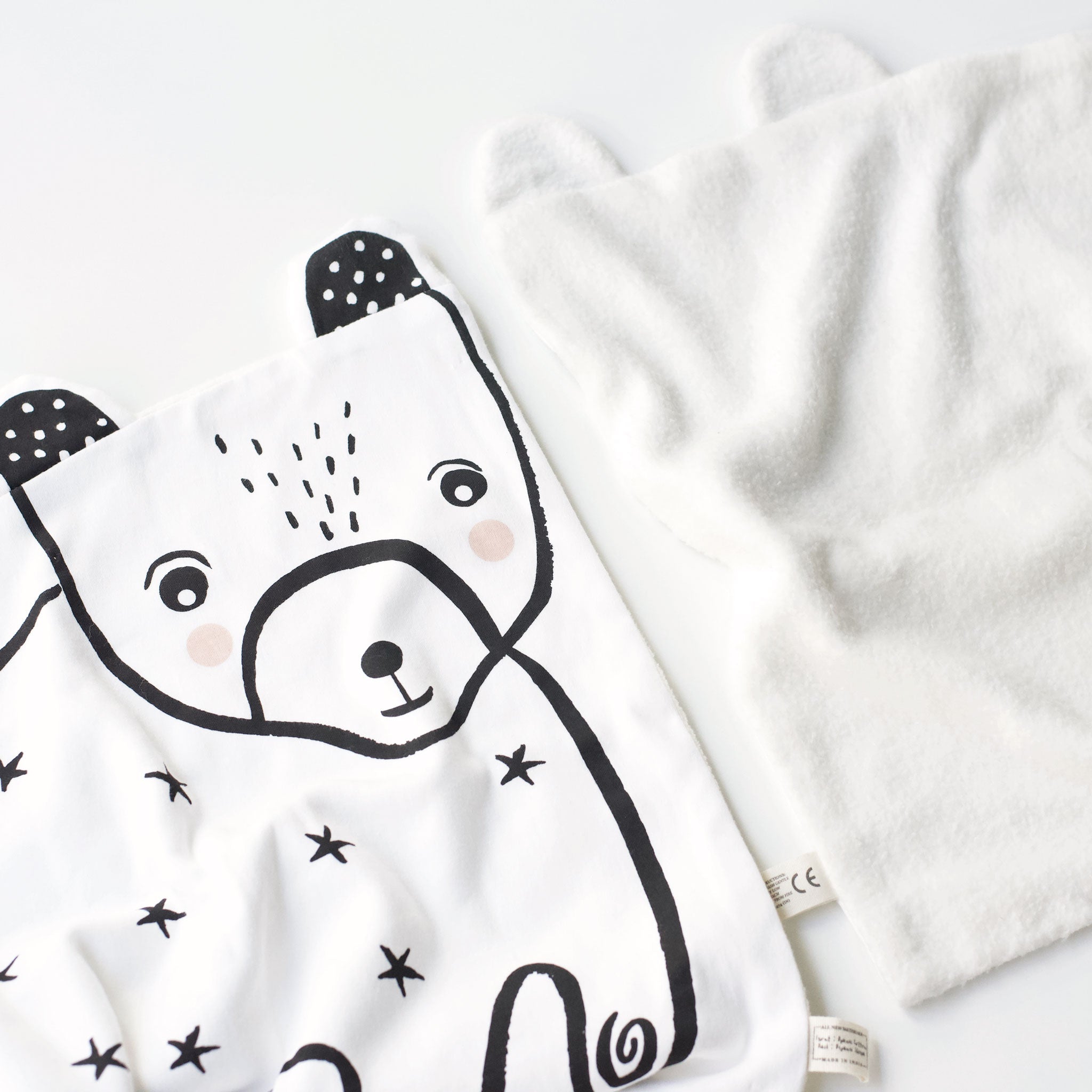 Organic Snuggle Blanket - Bear | Wee Gallery - additional view