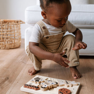 Wooden Tray Puzzle - Bugs | Wee Gallery - additional view