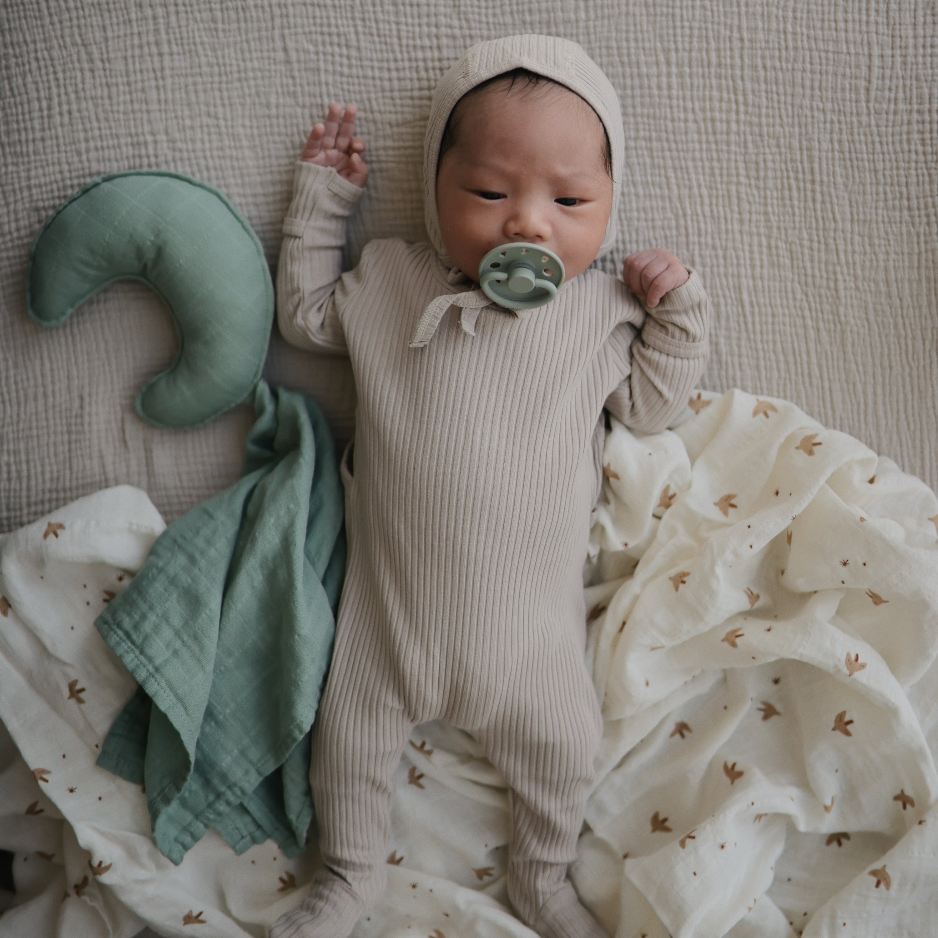 Moon Lovey Blanket | Mushie - additional view