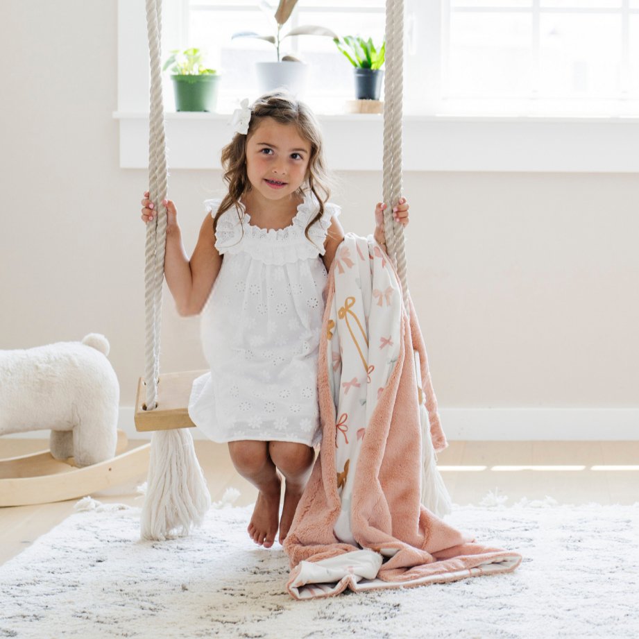 MINKY/LUSH TODDLER BLANKETS | Saranoni - additional view