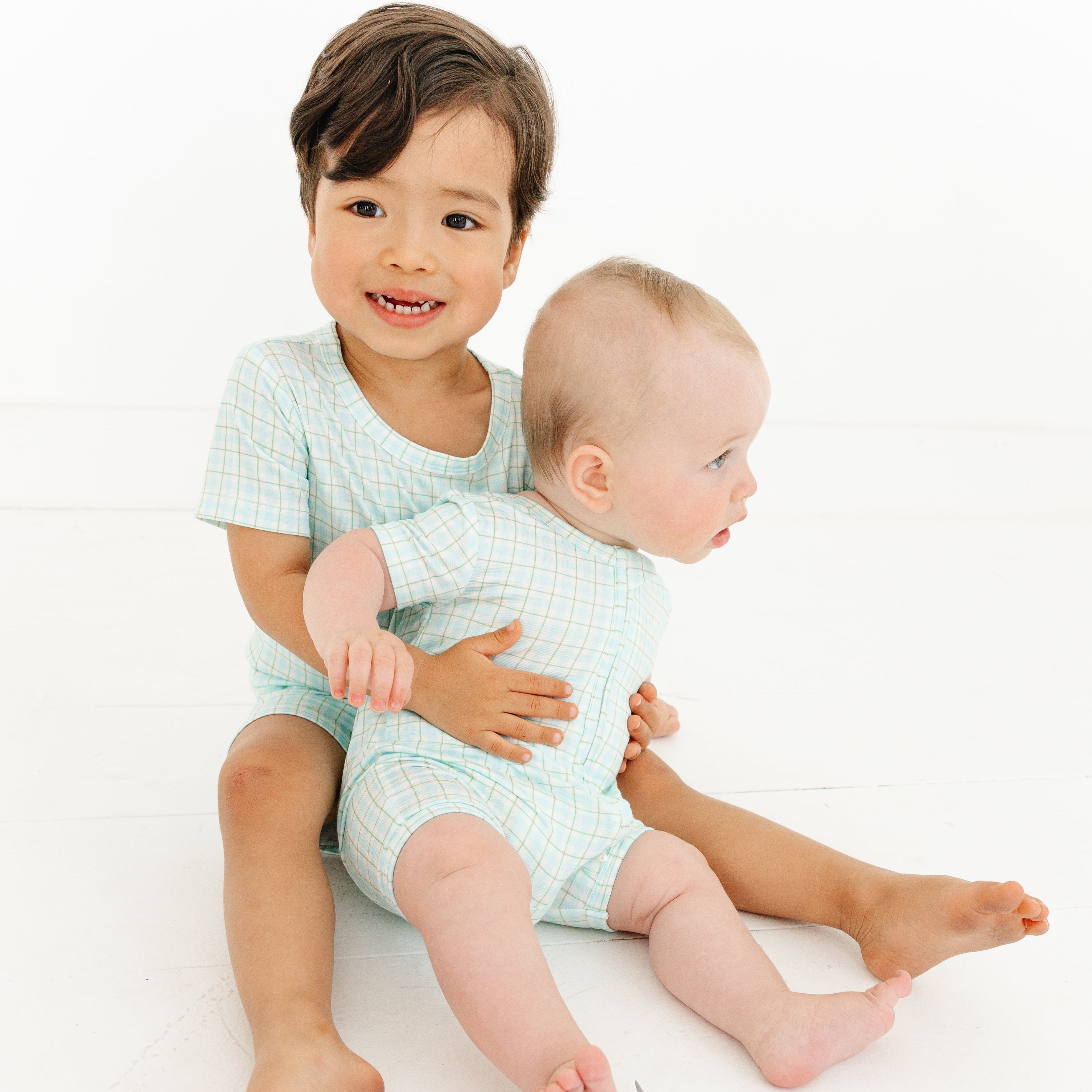 Bluegrass Picnic Short Sleeve & Shorts Bamboo Toddler Pajama Set | Motette - additional view
