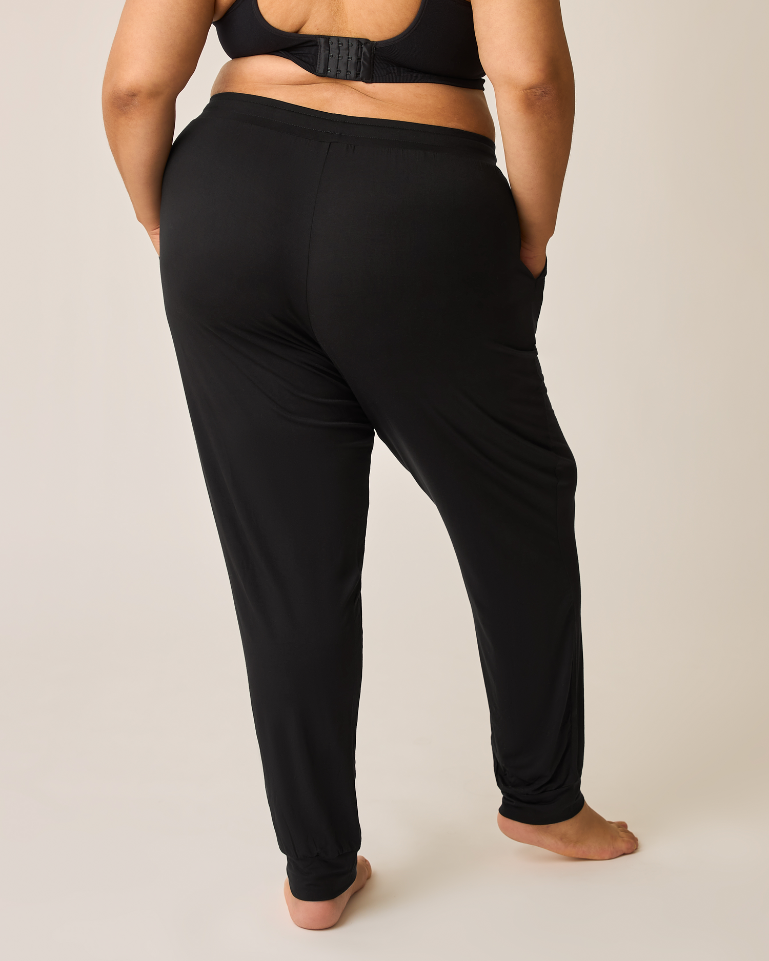Ultralight Sleep & Lounge Jogger | Black | Kindred Bravely - additional view