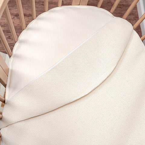 Naturepedic Naturepedic Oval Crib Mattress with Breathable Cover (Fits Stokke Sleepi Crib V2 - 27x47x3)