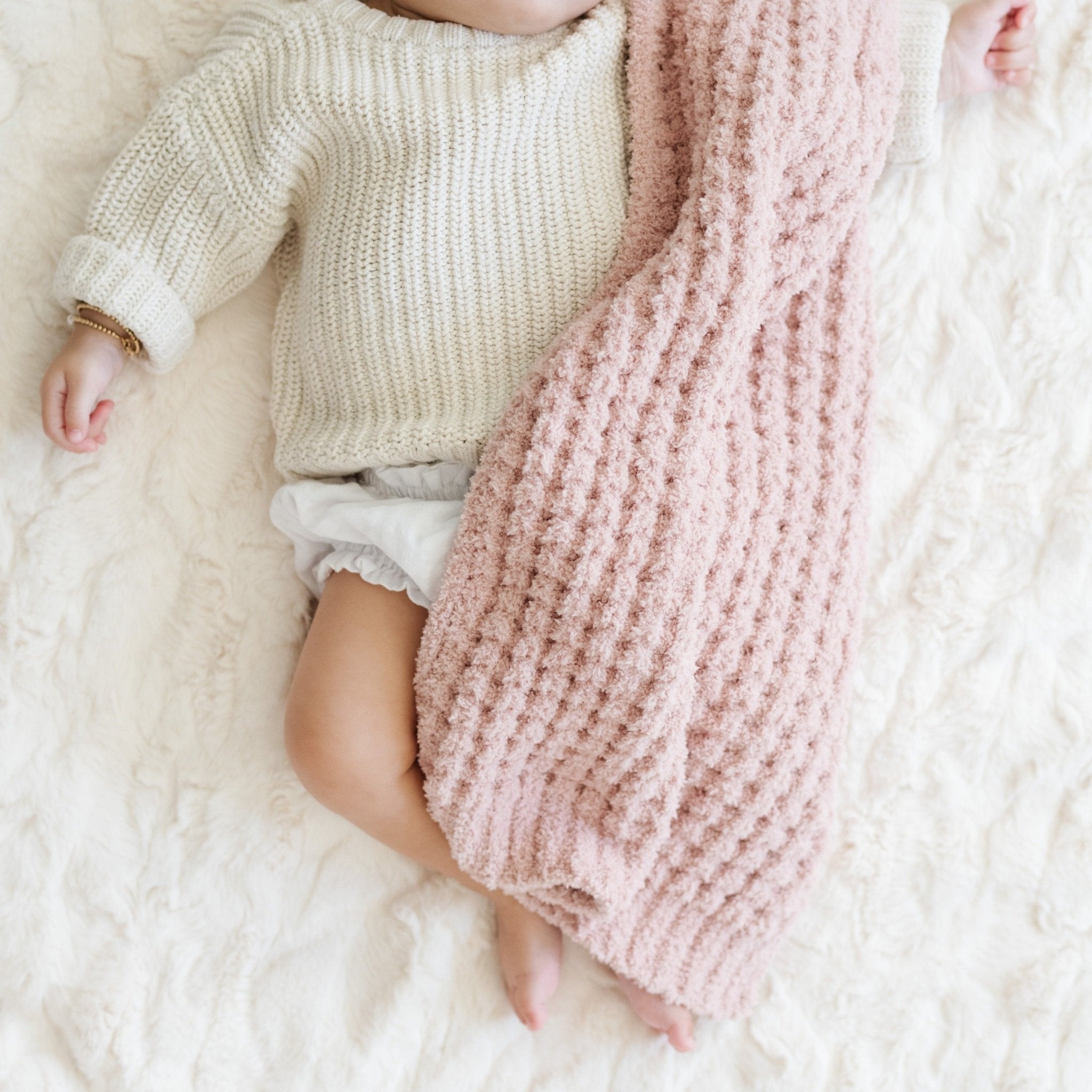 WAFFLE KNIT MINI BLANKETS | Saranoni - additional view