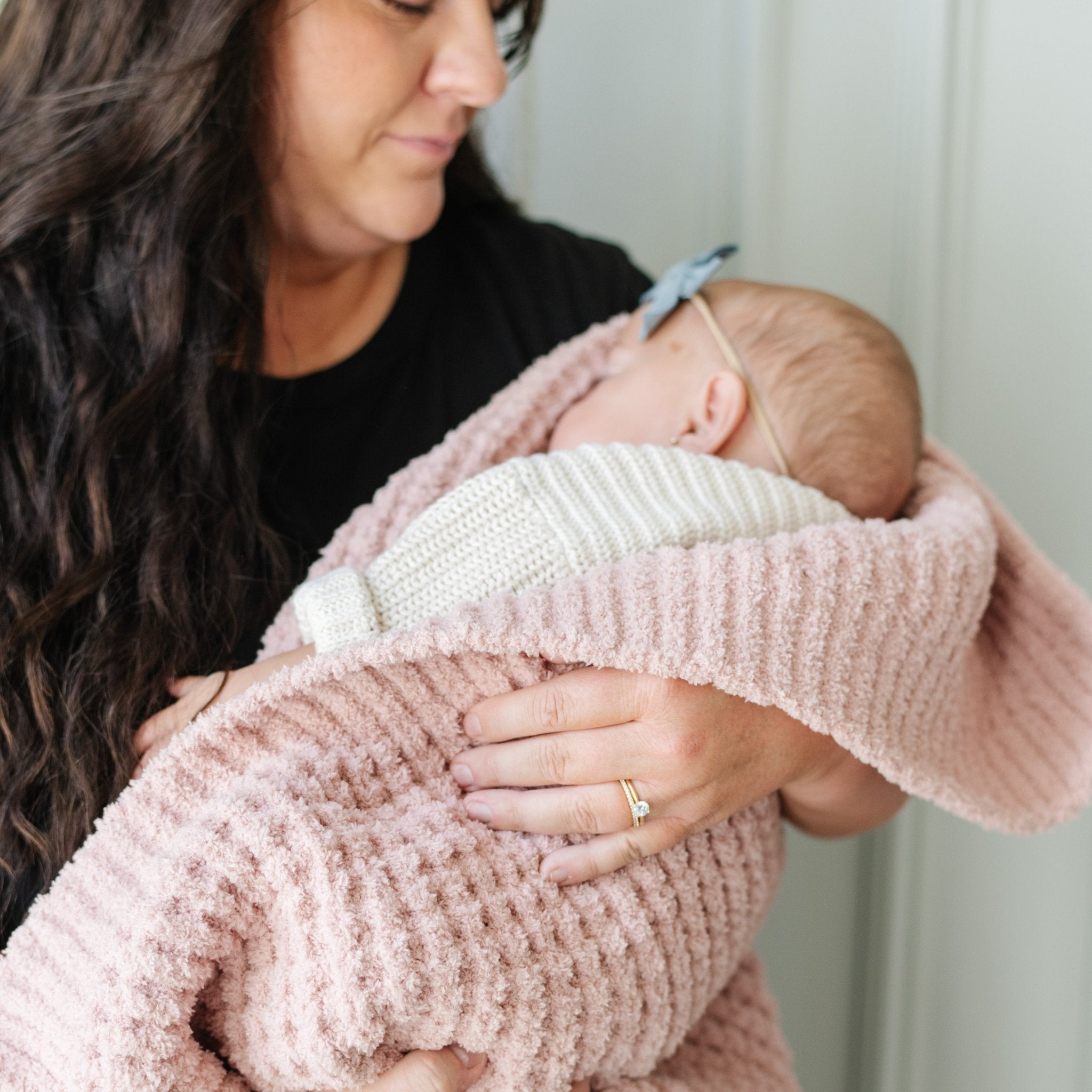 WAFFLE KNIT RECEIVING BLANKETS | Saranoni - additional view