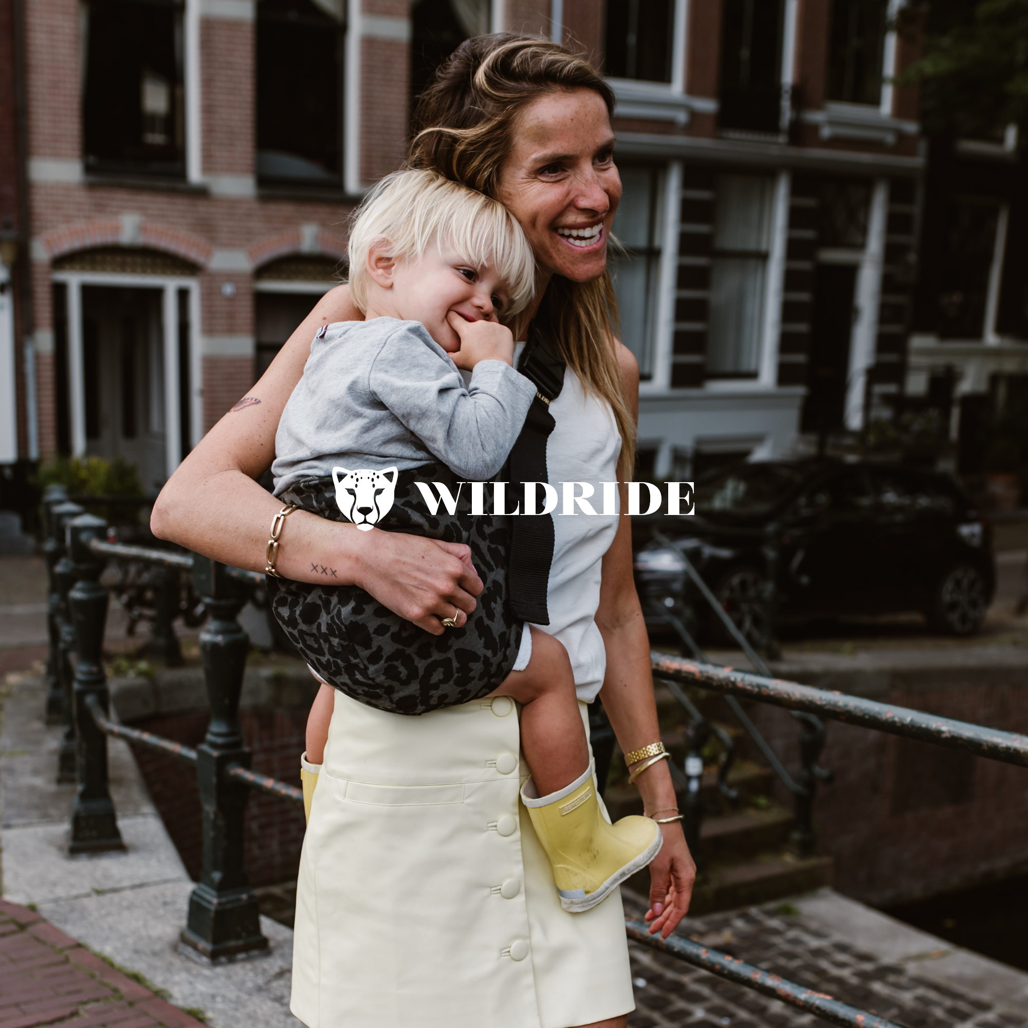 comfortable hands free toddler carrier